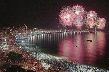 http://www.brasilazul.com.br/imagensBAZ/Reveillon-Rio-Conventio.jpg
