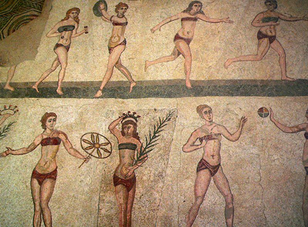 Mulheres de biquíni em mosaico antigo - Bikini Girls Mosaic – Foto: Wikimedia 